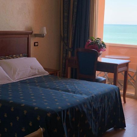 Hotel Alexander Resort Rimini Eksteriør bilde