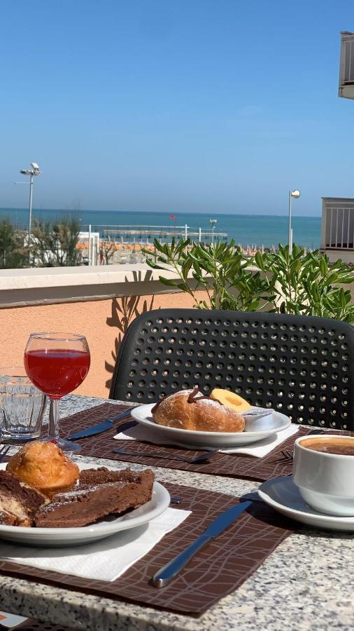 Hotel Alexander Resort Rimini Eksteriør bilde