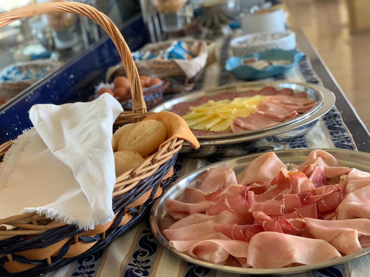 Hotel Alexander Resort Rimini Eksteriør bilde