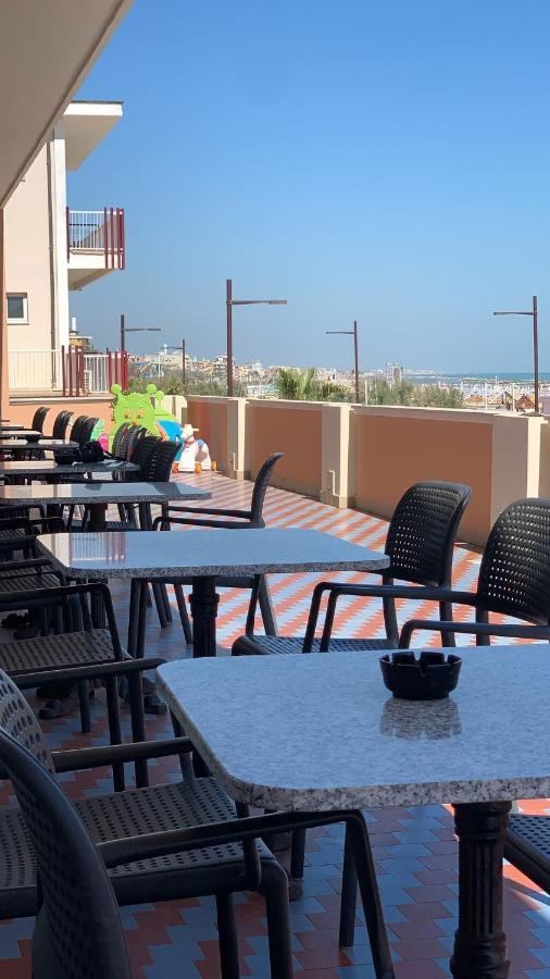 Hotel Alexander Resort Rimini Eksteriør bilde