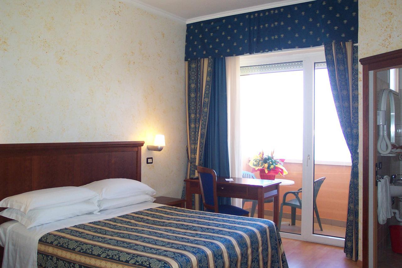 Hotel Alexander Resort Rimini Eksteriør bilde