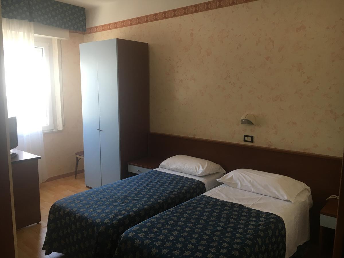 Hotel Alexander Resort Rimini Eksteriør bilde